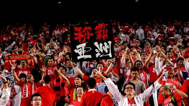 恒大2013年亚冠_恒大足球亚冠冠军2013球员_13年恒大亚冠夺冠全记录