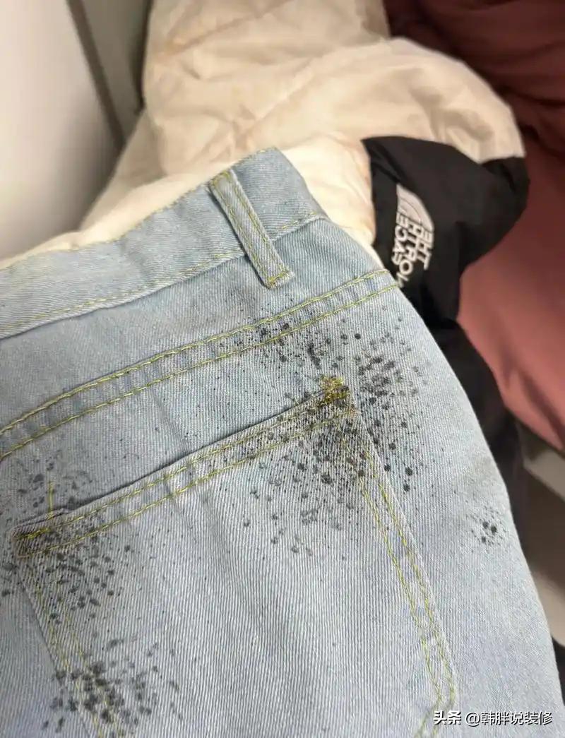 衣服霉菌斑怎么洗_衣服霉班怎么去除_衣服霉菌斑生活小窍门