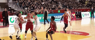 篮球罚球次数规则_篮球比赛中罚中一次得几分_篮球规则中几次犯规开始罚球