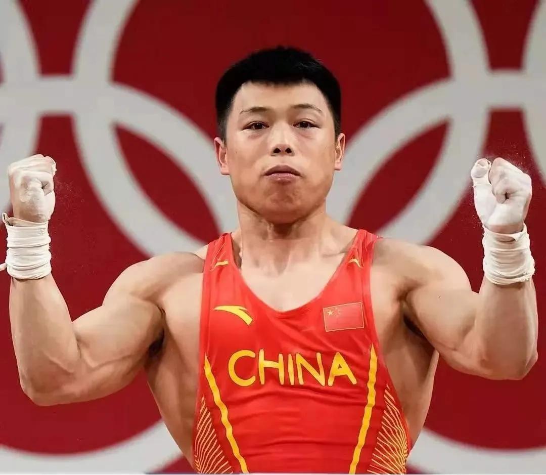 中国举重禁赛两年_举重被限制参赛人数_中国有无限制举重冠军