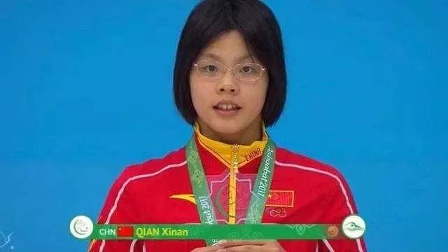 未来的游泳冠军鼓掌_男子马拉松游泳10公里冠军_鼓掌游泳冠军未来是谁