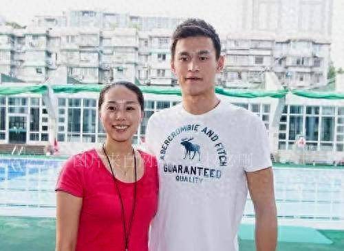 来吧冠军游泳_未来的游泳冠军鼓掌_游泳女子冠军