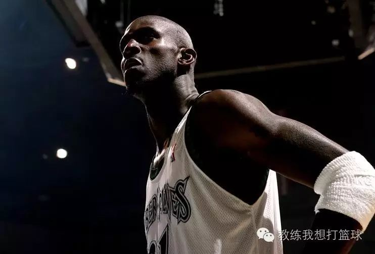 打篮球必须知道的潜规则_篮球规则潜打知道犯规吗_篮球规则打法
