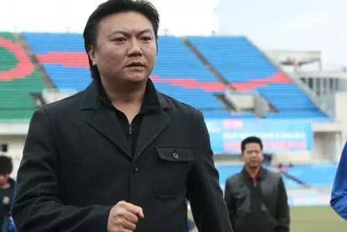 四川足球名将_四川足球队的历史人物有谁_四川足球球员名单